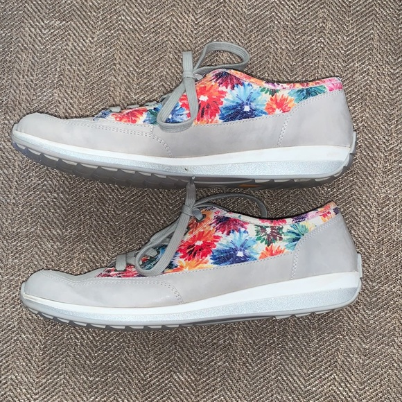 EUC ARA Floral Pattern Sneakers Size US - 10. - Picture 3 of 10
